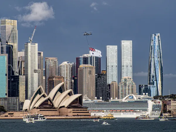 Sydney Passage · P3211085